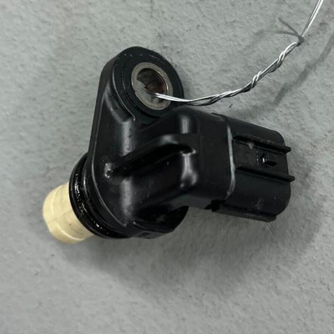 PE0118221 MAZDA Датчик положения (оборотов) коленвала купить в Николаев
