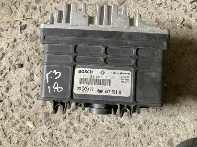 Компьютер двигателя 8A0907311H VAG