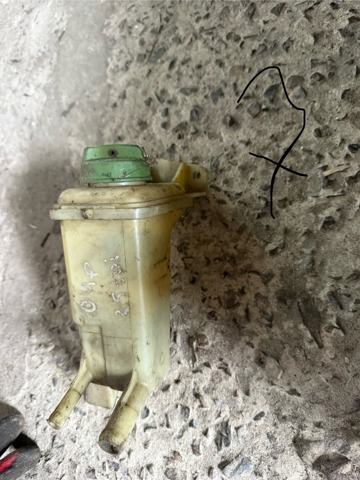 Бачок насоса гидроусилителя руля 8D0422373C VAG