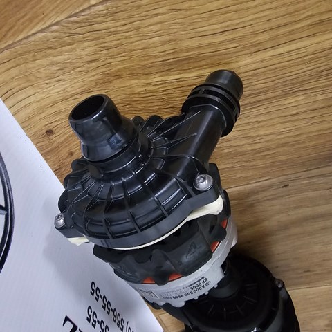 Дополнительная электро помпа A0005003800 MERCEDES