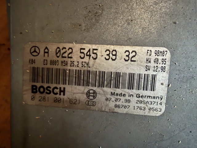 Электронный блок управления двигателем A0225453932 MERCEDES