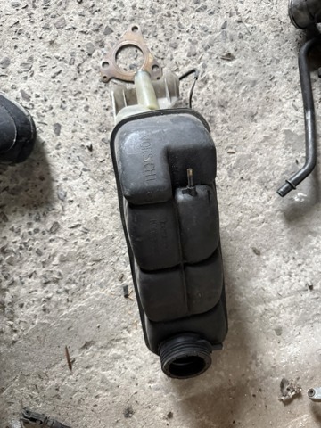 Бачок расширительный A2105000549 MERCEDES