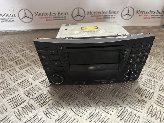 Магнитола (радио AM/FM) A2118202097 MERCEDES
