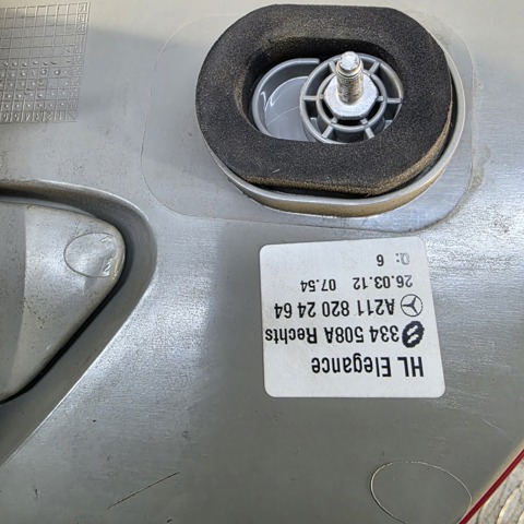 A2118202464 MERCEDES Фонарь задний правый внешний купить в Николаев
