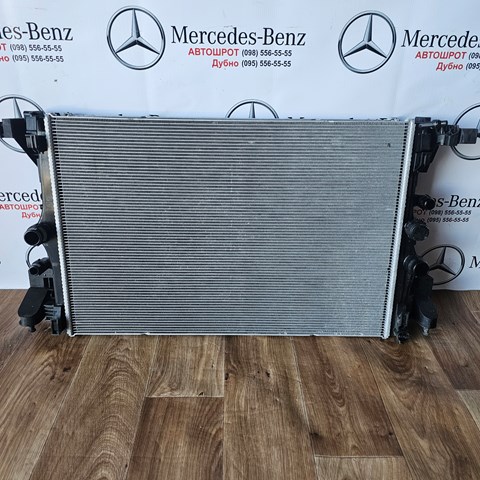Радиатор охлаждения двигателя, дополнительный A2475004000 MERCEDES