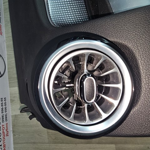 Решетка воздуховода A2478306803 MERCEDES