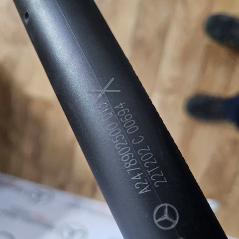 Амортизатор задней двери A2478902500 MERCEDES