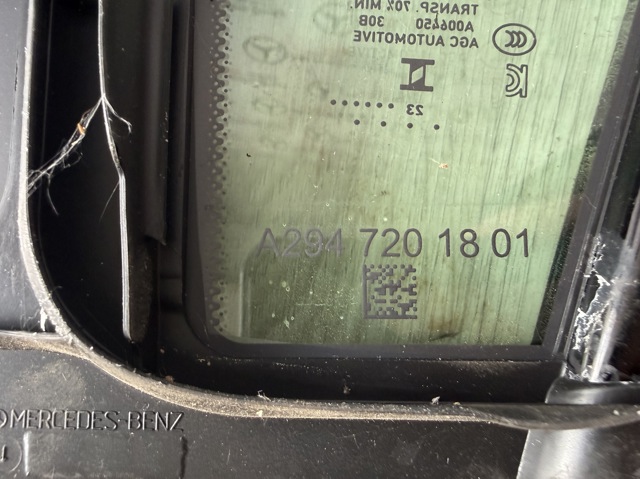MERCEDES A2947201801 Стекло-форточка двери передней правой в наличии Житомир