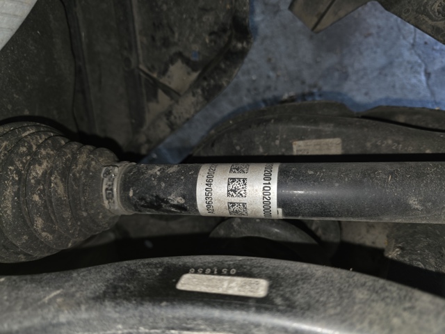 Полуось задняя, правая A2963504600 MERCEDES