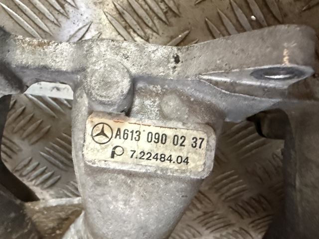MERCEDES A6130900237 Впускной коллектор в наличии Львов