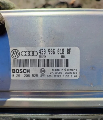 ЭБУ двигателем 4B0906018BF VAG