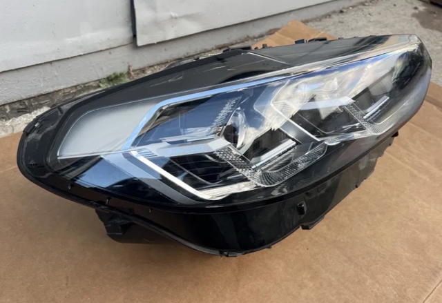 BMW 63115A0E5F8 Фара правая в наличии Житомир