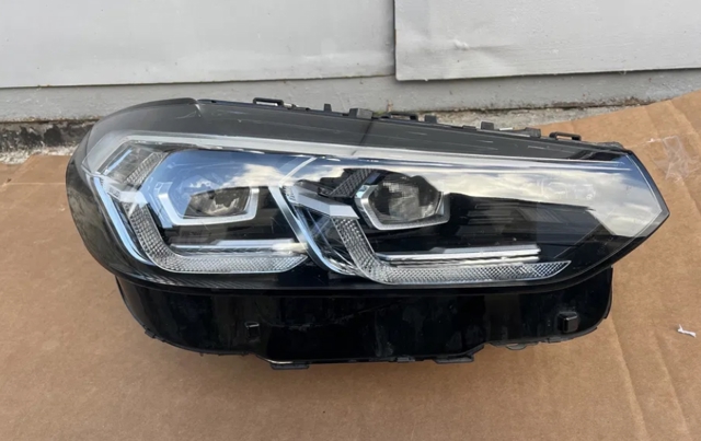 Фара правая 63115A0E5F8 BMW