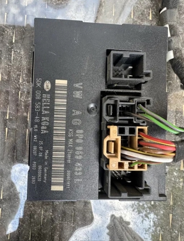 VAG 8P0959433L в наличии Днепр