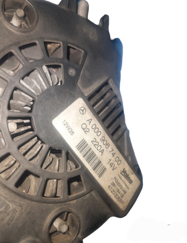 Автомобильный генератор A0009067400 MERCEDES