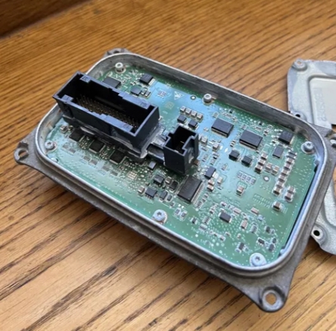 Модуль управления светом фар A2129005424 MERCEDES