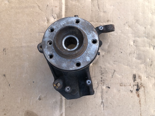 31216768315 BMW Цапфа передняя левая купить в Ужгород