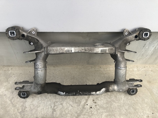 33316770828 BMW Балка задней подвески (подрамник) купить в Николаев