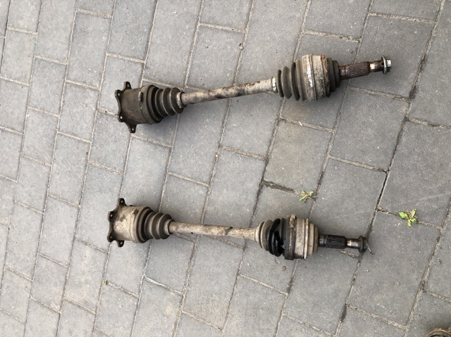 Полуось задняя, правая 4234026021 TOYOTA
