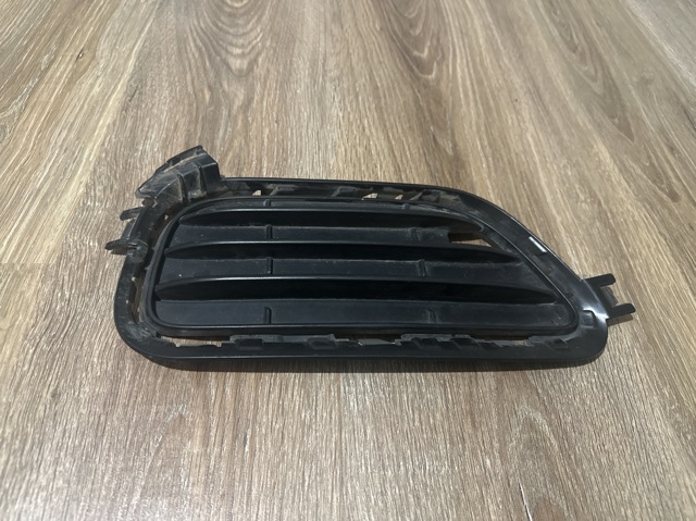 51117338513 BMW Решетка бампера переднего левая нижняя купить в Киев