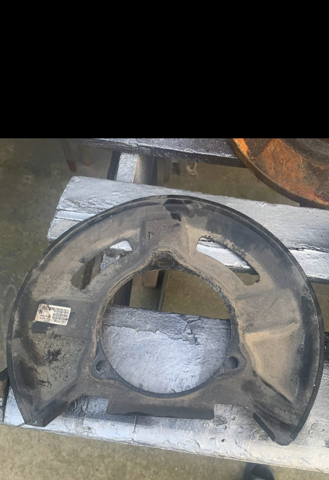 Щиток тормозного диска заднего правый 58245GI000 HYUNDAI