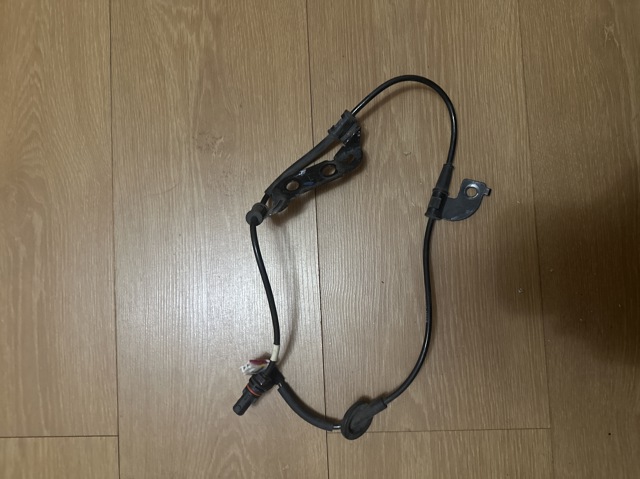 Датчик ABS задний левый 599102T000 HYUNDAI