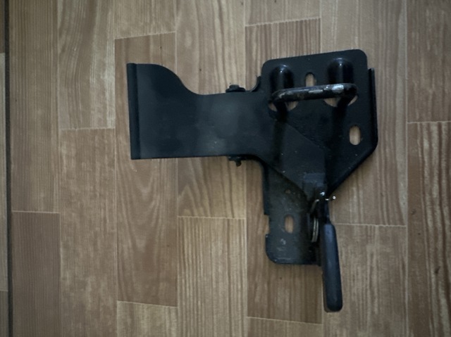 Замок крышки капота 7H0823480A VAG