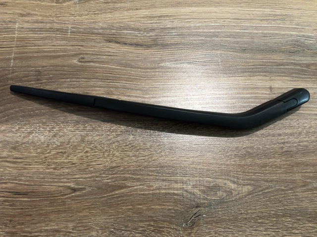 Поводок дворника заднего стекла 988151J000 HYUNDAI