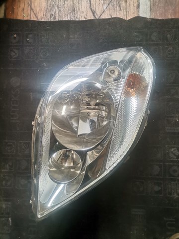 9068200261 MERCEDES Фара правая купить в Украина