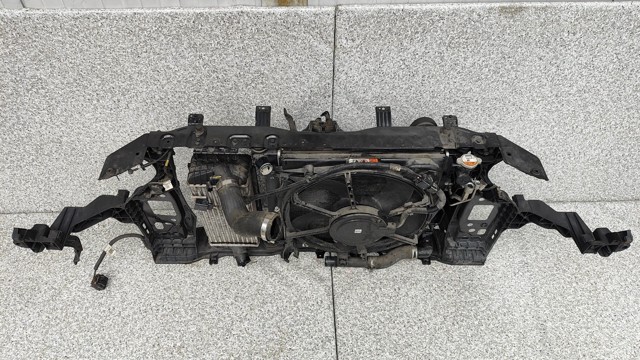 64101D4000 HYUNDAI Рамка радиатора купить в Ужгород