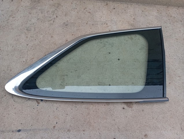SUBARU 65209AJ000 Стекло кузова (багажного отсека) правое в наличии Ровно