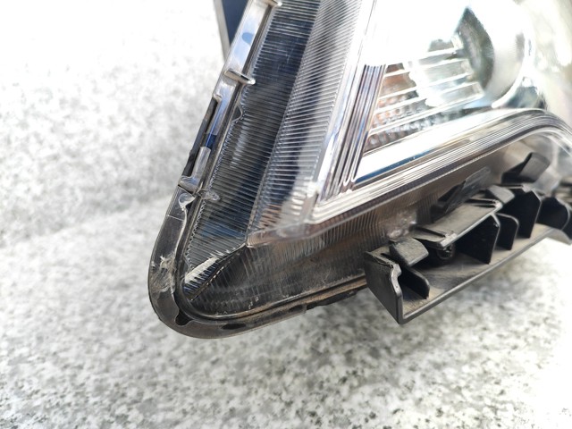 92101D4170 HYUNDAI Левая фара купить в Кривой Рог