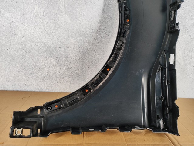 LAND ROVER BJ3216005A Крыло переднее правое в наличии Чернигов