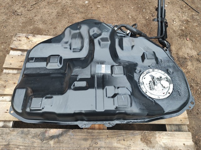 GHT242110 MAZDA Бак топливный купить в Чернигов