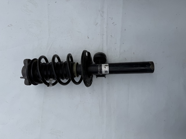 Передний правый амортизатор 31316895498 BMW