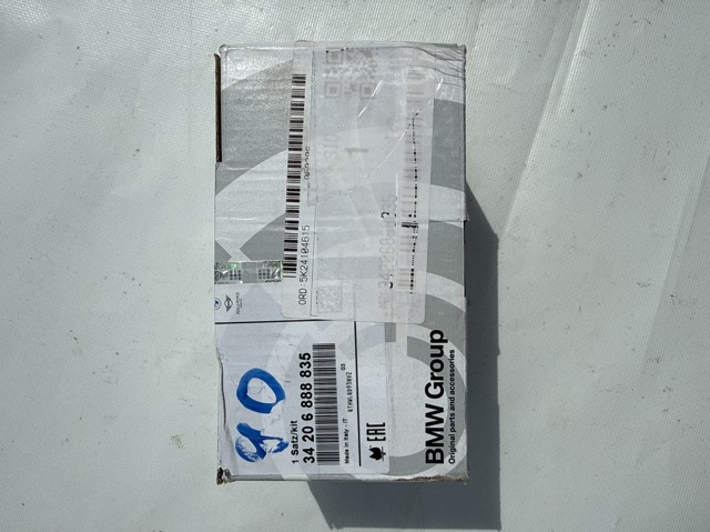Колодки на тормоз задний дисковый 34206888835 BMW