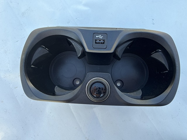 Подстаканник подлокотника центральной консоли 51166809803 BMW