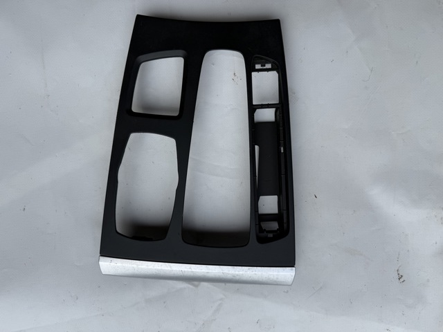 Накладка заднего бампера 51169252115 BMW
