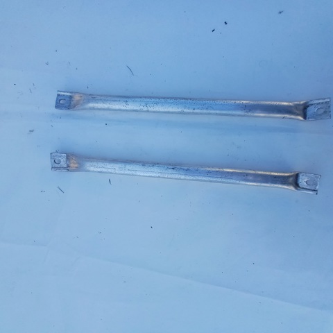 Распорка передних стоек подвески левая 51617184939 BMW