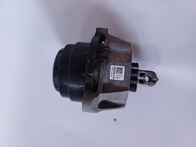 Подушка (опора) двигателя, левая 6860481 BMW