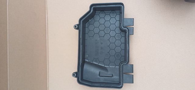Крышка блока предохранителей A2055402428 MERCEDES