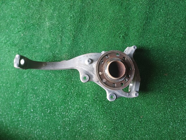 Цапфа поворотная правая A2133324800 MERCEDES