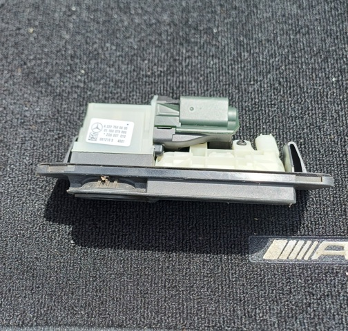 Ручка крышки багажника/3-й/(5-й) двери, наружная A2227500893 MERCEDES