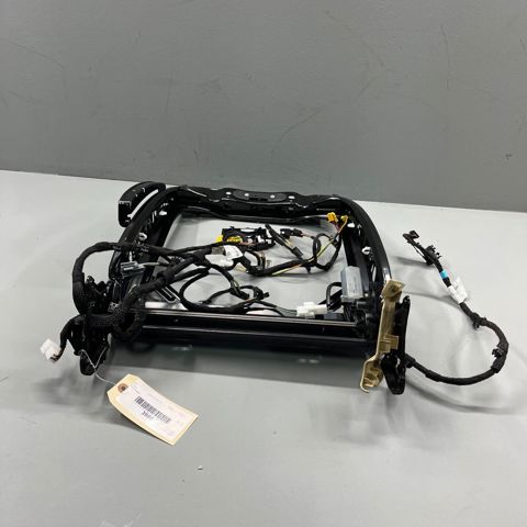 MERCEDES 1648601805 Подушка безопасности (AIRBAG) спинки сиденья правого в наличии Черкассы