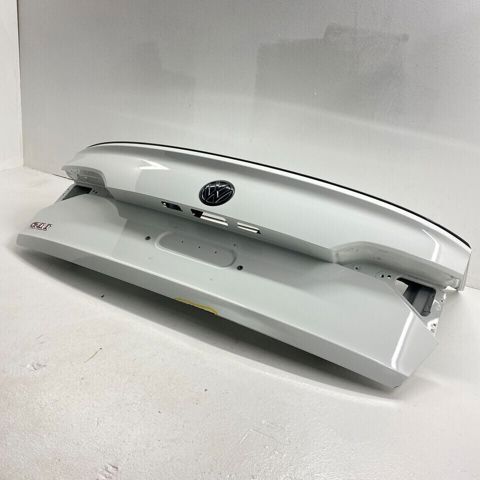 17A827025 VAG Крышка багажника купить в Сумы