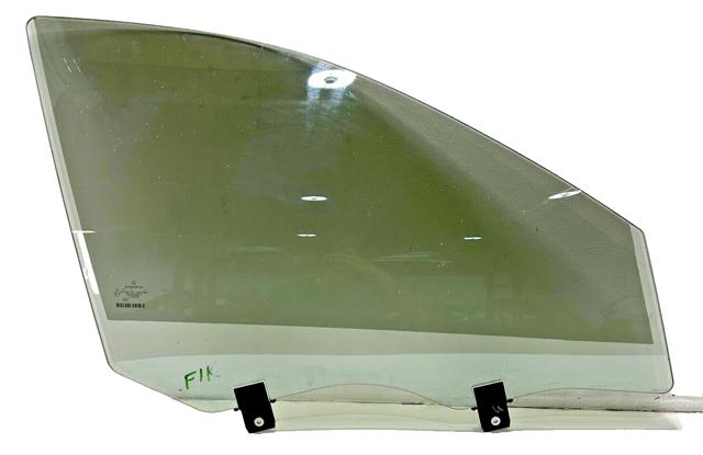 2217200818 MERCEDES Стекло двери передней правой купить в Ирпень