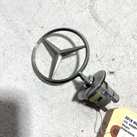 MERCEDES 2228101200 Эмблема капота в наличии Киев