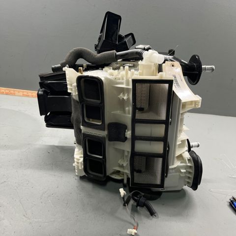 NISSAN 271104GF0A Корпус печки в сборе в наличии Винница