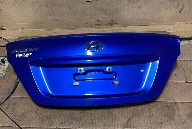 692001R020 Крышка багажника купить Кривой Рог