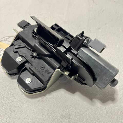 VAG 7P0827505J Замок крышки багажника (двери 3/5-й задней) в наличии Ирпень